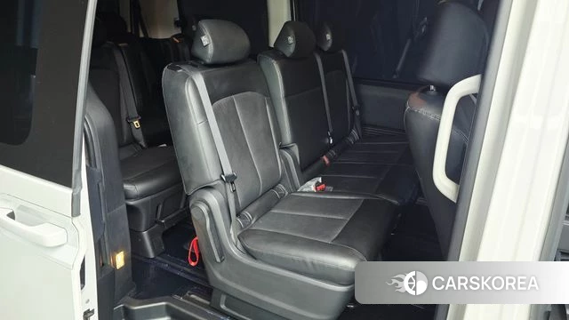Hyundai Staria 2022 Белый из Кореи, фото 2