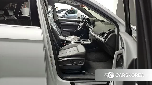 Audi Q5 (FY) 2024 Белый из Кореи, фото 2