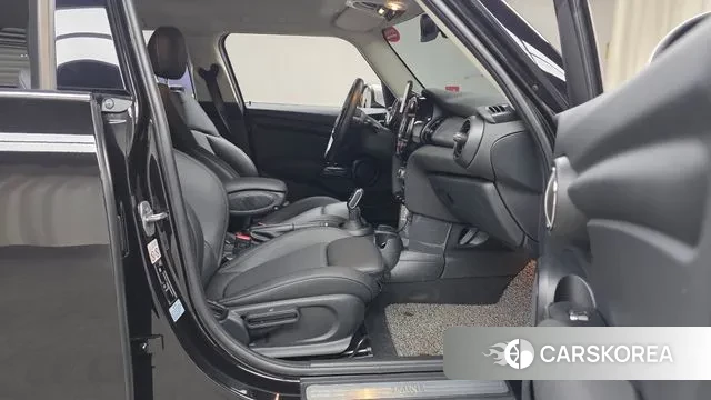 Mini Cooper 2021 Черный из Кореи, фото 2