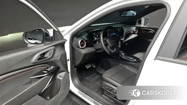 Chevrolet (GM Daewoo) Trax Crossover 2024 Белый из Кореи, фото 2