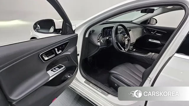 Mercedes-Benz E-Class W214 2024 Белый из Кореи, фото 2