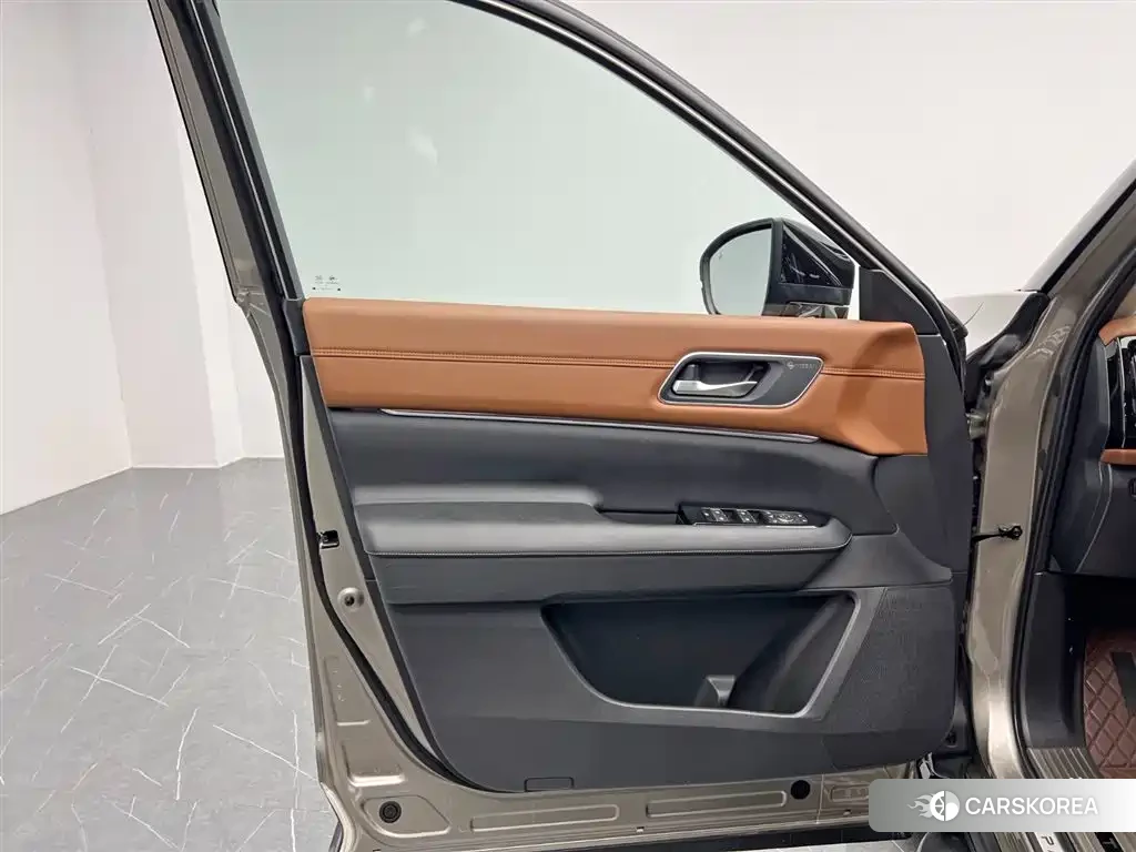 Nissan Pathfinder 2024 Champagne/brown из Китая, фото 2