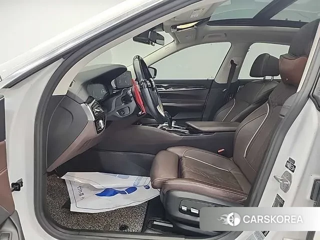 BMW 6 Series GT (G32) 2019 Белый из Кореи, фото 2