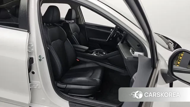 Kia K5 3rd generation 2022 Белый из Кореи, фото 2