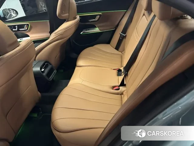 Mercedes-Benz E-Class W214 2025 Синий нефрит из Кореи, фото 2