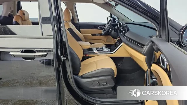 Kia Carnival 4th generation 2023 Черный из Кореи, фото 2