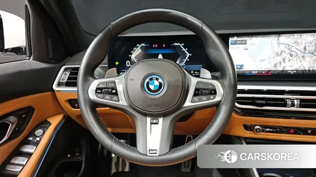 BMW 3 Series (G20) 2022 Белый из Кореи, фото 2