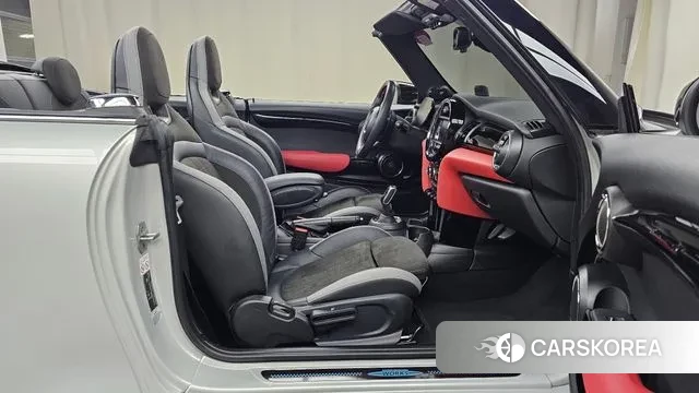 Mini Cooper S Convertible 2020 Серебристо-серый из Кореи, фото 2