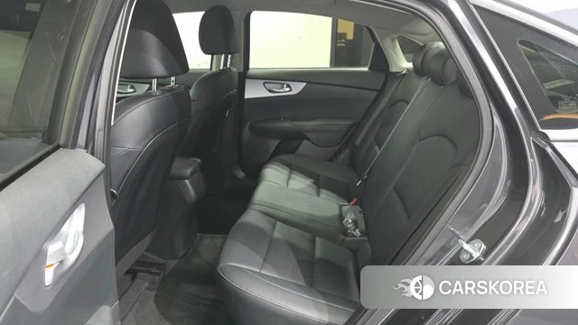 Kia The New K3 2nd generation 2023 Серый из Кореи, фото 2