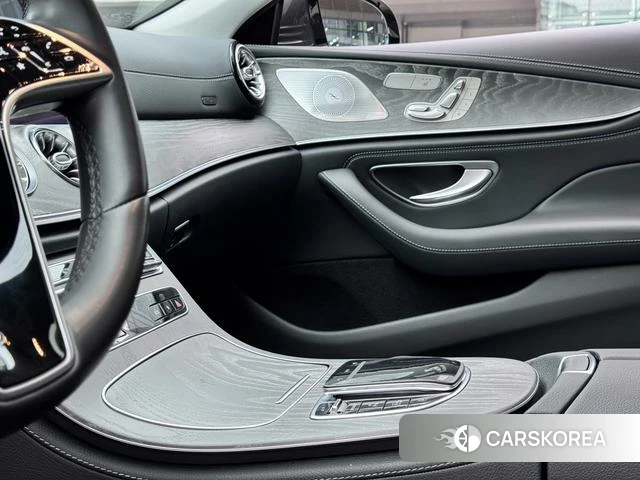 Mercedes-Benz CLS 2022 Темно-серый из Китая, фото 2