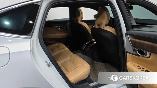Volvo S90 2024 Белый из Кореи, фото 2