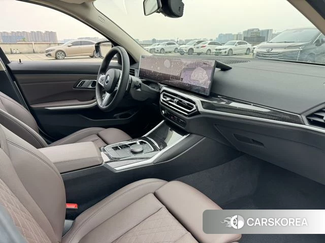 BMW 3 series 2023 Белый из Китая, фото 2