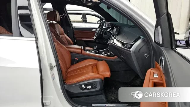 BMW X7 (G07) 2020 Белый из Кореи, фото 2