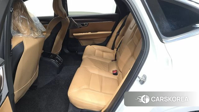 Volvo S90 2023 Белый из Кореи, фото 2