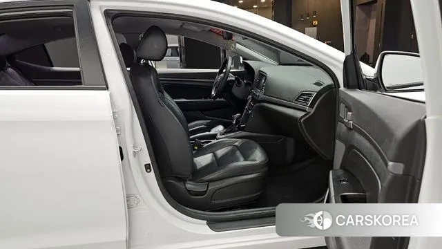 Hyundai Avante AD 2018 Белый из Кореи, фото 2