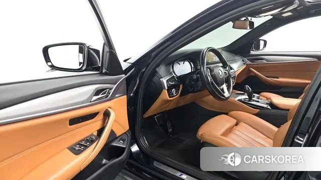 BMW 5 Series (G30) 2018 Синий из Кореи, фото 2