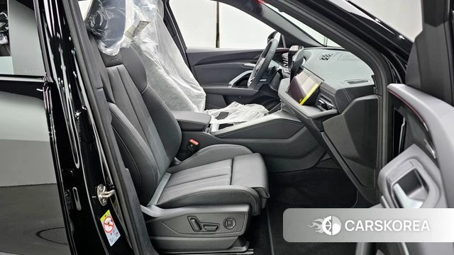 Audi Q5 (80A) 2025 Черный из Кореи, фото 2