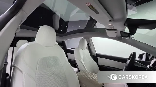 Tesla Model Y 2021 Черный из Кореи, фото 2