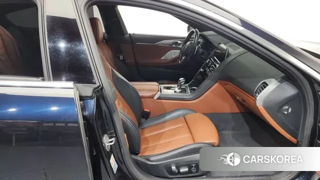 BMW 8 Series (G15) 2022 Черный из Кореи, фото 2