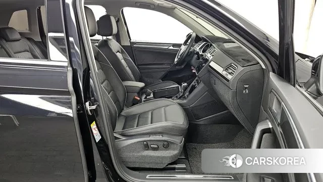 Volkswagen Tiguan second Generation 2020 Черный из Кореи, фото 2