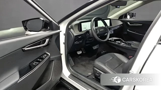 Kia EV6 2022 Белый из Кореи, фото 2