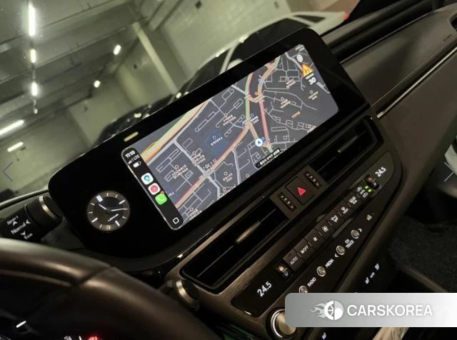 Lexus ES300h 7th generation 2023 Белый из Кореи, фото 2