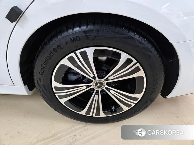 Mercedes-Benz E-Class W214 2024 Белый из Кореи, фото 2