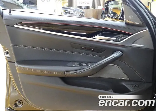 BMW 5 Series (G30) 2020 Черный из Кореи, фото 2