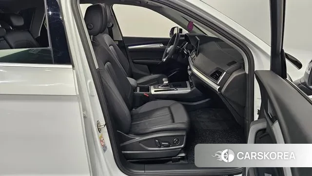 Audi Q5 (FY) 2023 Белый из Кореи, фото 2