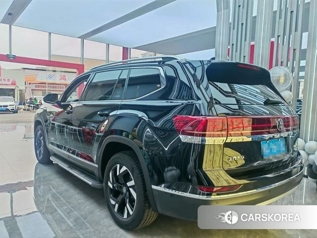 Volkswagen Tourang 2021 Черный из Китая, фото 2