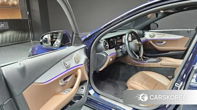 Mercedes-Benz E-Class W213 2021 Синий из Кореи, фото 2