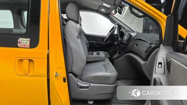 Hyundai The New Grand Starex 2018 Желтый из Кореи, фото 2