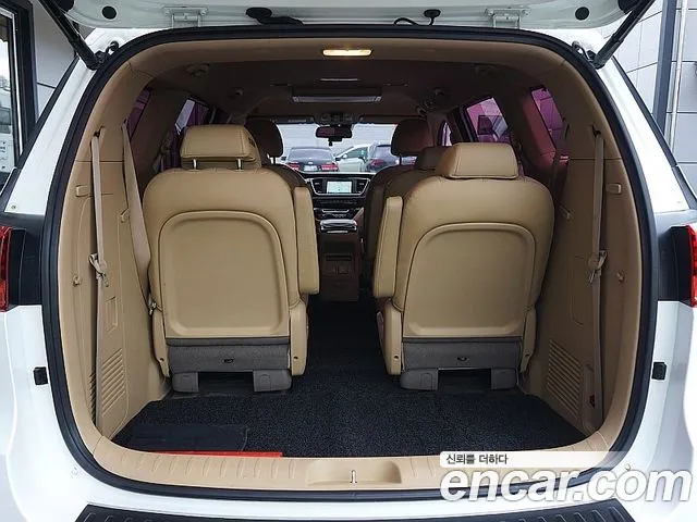 Kia The New Carnival 2018 Белый из Кореи, фото 2