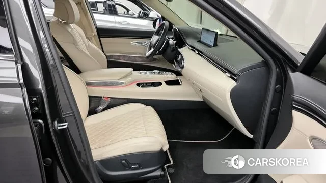 Genesis GV70 2023 Серый из Кореи, фото 2