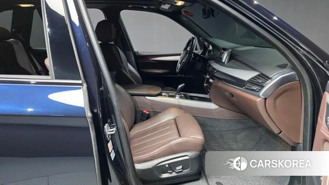 BMW X5 (F15) 2018 Черный из Кореи, фото 2