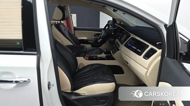 Kia The New Carnival 2019 Белый из Кореи, фото 2