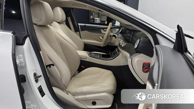 Mercedes-Benz CLS-Class C257 2023 Белый из Кореи, фото 2