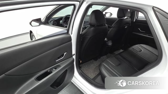 Hyundai Avante (CN7) 2021 Белый из Кореи, фото 2