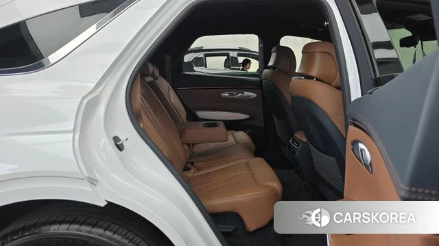 Genesis GV70 2024 Белый из Кореи, фото 2
