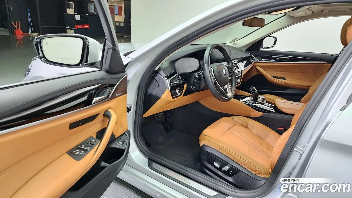 BMW 5 Series (G30) 2020 Серебряный из Кореи, фото 2