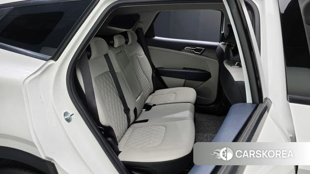 Kia Sportage 5th Generation 2022 Белый из Кореи, фото 2