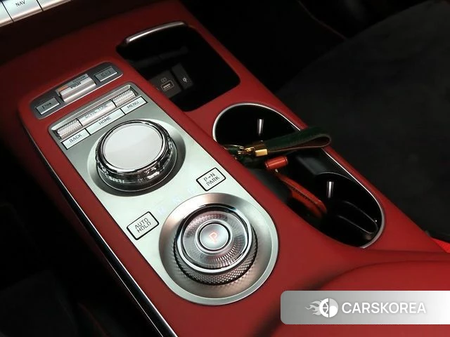 Genesis GV70 2021 Белый из Кореи, фото 2