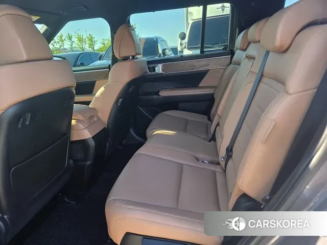 Hyundai Santa Fe (MX5) 2024 Серый из Кореи, фото 2