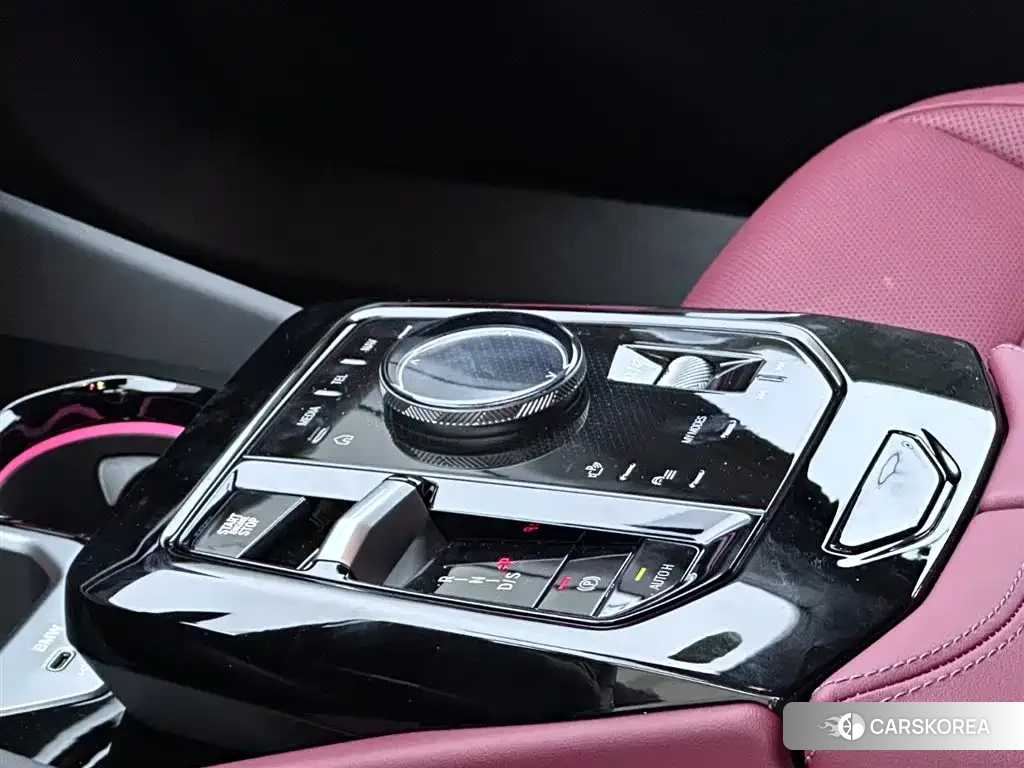 BMW 5 series 2026 Черный из Китая, фото 2