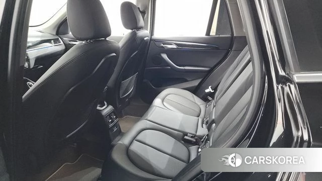 BMW X1 (F48) 2022 Черный из Кореи, фото 2