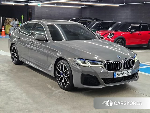 BMW 5 Series (G30) 2022 Серый из Кореи, фото 2