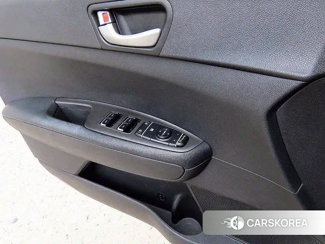 Kia K5 second generation 2018 Белый из Кореи, фото 2