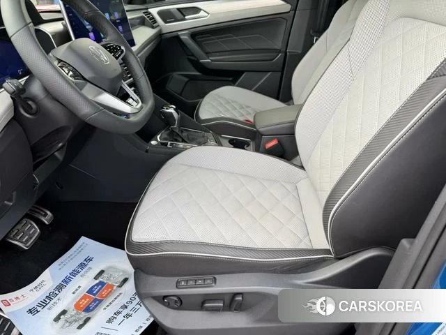 Volkswagen Tanyue X 2023 Темно-серый из Китая, фото 2