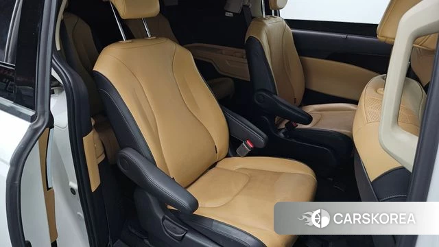 Kia Carnival 4th generation 2022 Белый из Кореи, фото 2