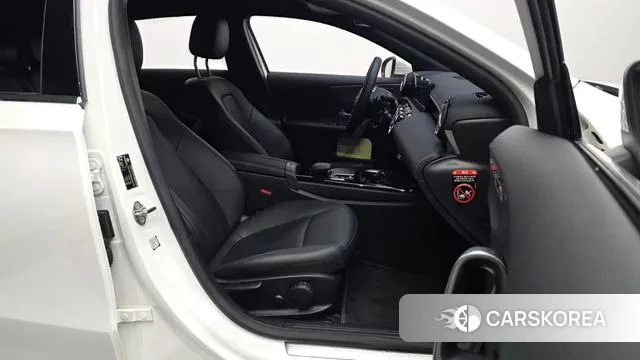 Mercedes-Benz A-Class W177 2022 Белый из Кореи, фото 2